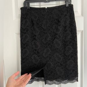 EUC Calvin Klein Lace Pencil Skirt (Sz 8)